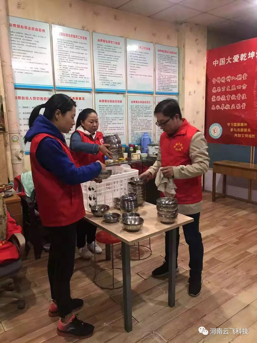 ���wС������M(j��n)�������?zh��n)��x����